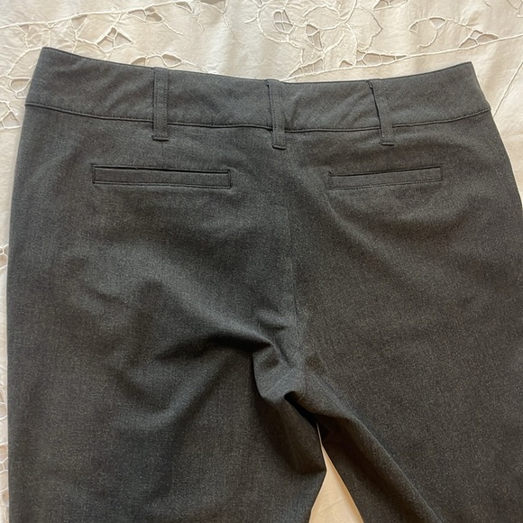 Gray Old Navy, women/business dress pants size 10. Stretch fit for comfort. - Picture 5 of 10